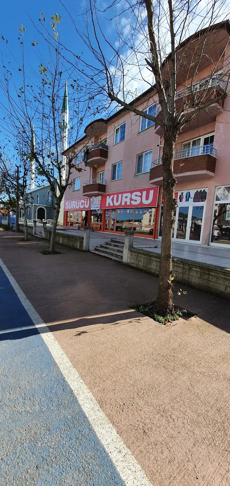 Kartepe Lale Sürücü Kursu fotoğraf 1