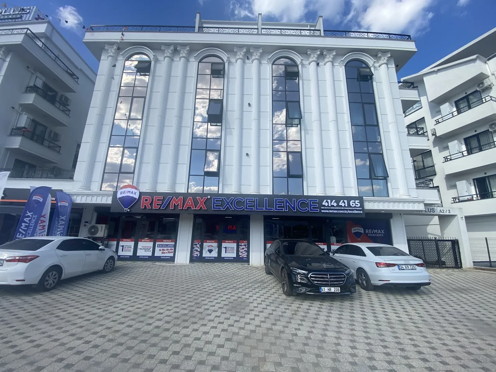 Remax Excellence fotoğraf 1